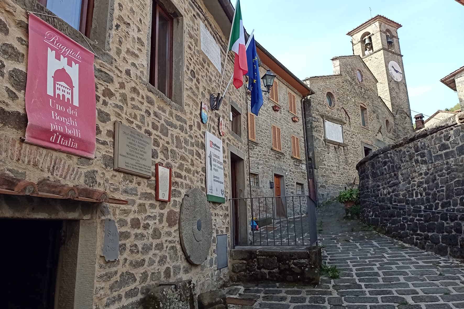 Chiusi-della-Verna-e-Ortignano-Raggiolo-Ecomuseo-e-chiesa-di-San-Michele-Raggiolo-1.jpg